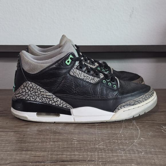 Jordan 3 Retro (CT8532-031) Men’s Athletic Shoes Sneakers Size 10 Green Glow